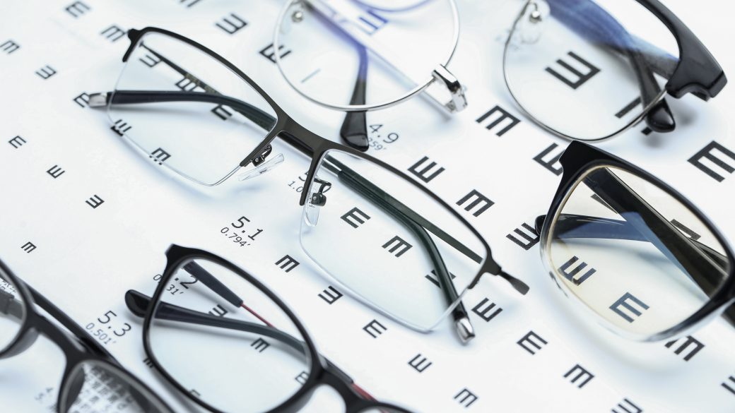 Los comercios de óptica no podrán tributar por el Régimen Especial del Recargo de Equivalencia por la venta de gafas graduadas, por tanto tampoco podrán tributar por módulos en el IRPF.